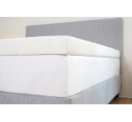tempur-luxe-topper-double-light-grey-hb-vertical-stitch-4-11786_1699096746-9f705ee4a265b300207d2be3e5ccb77c.jpg