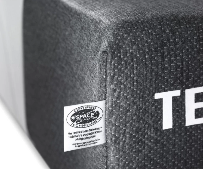 tempur_form_brand_detail_space_tech_rgb_white_1720786502-6388d698e427099141c3266c97f3f753.jpg